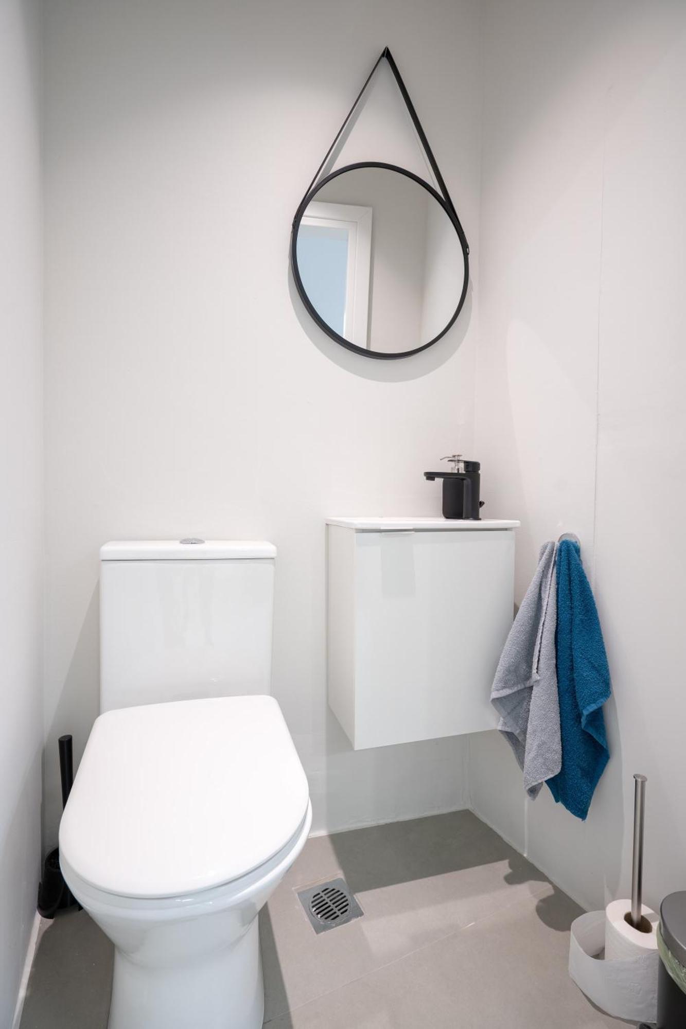 Apartment Ermou Street 1 Bedroom 4 Persons By Mps *